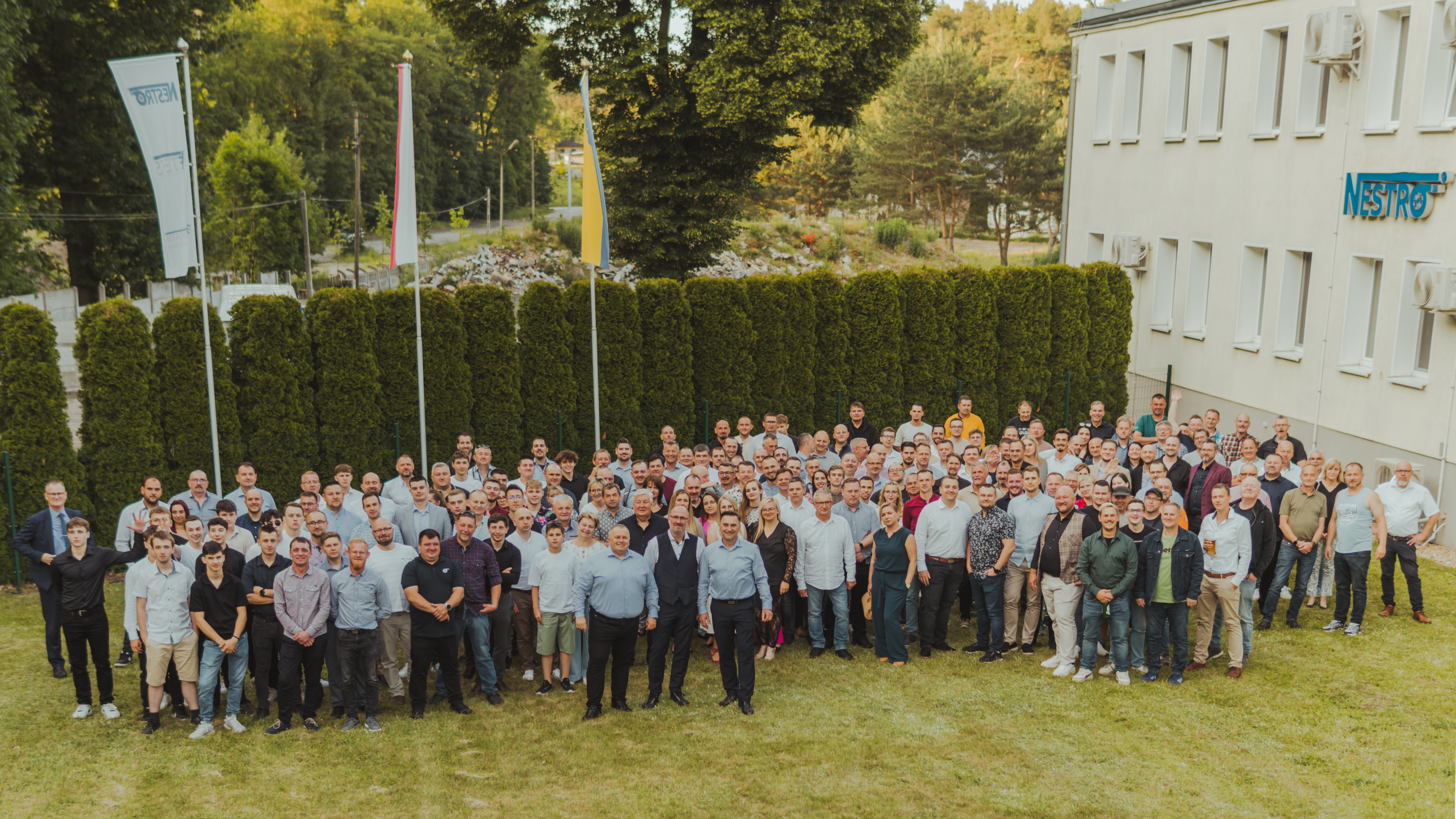 NESTRO20-8.jpg image