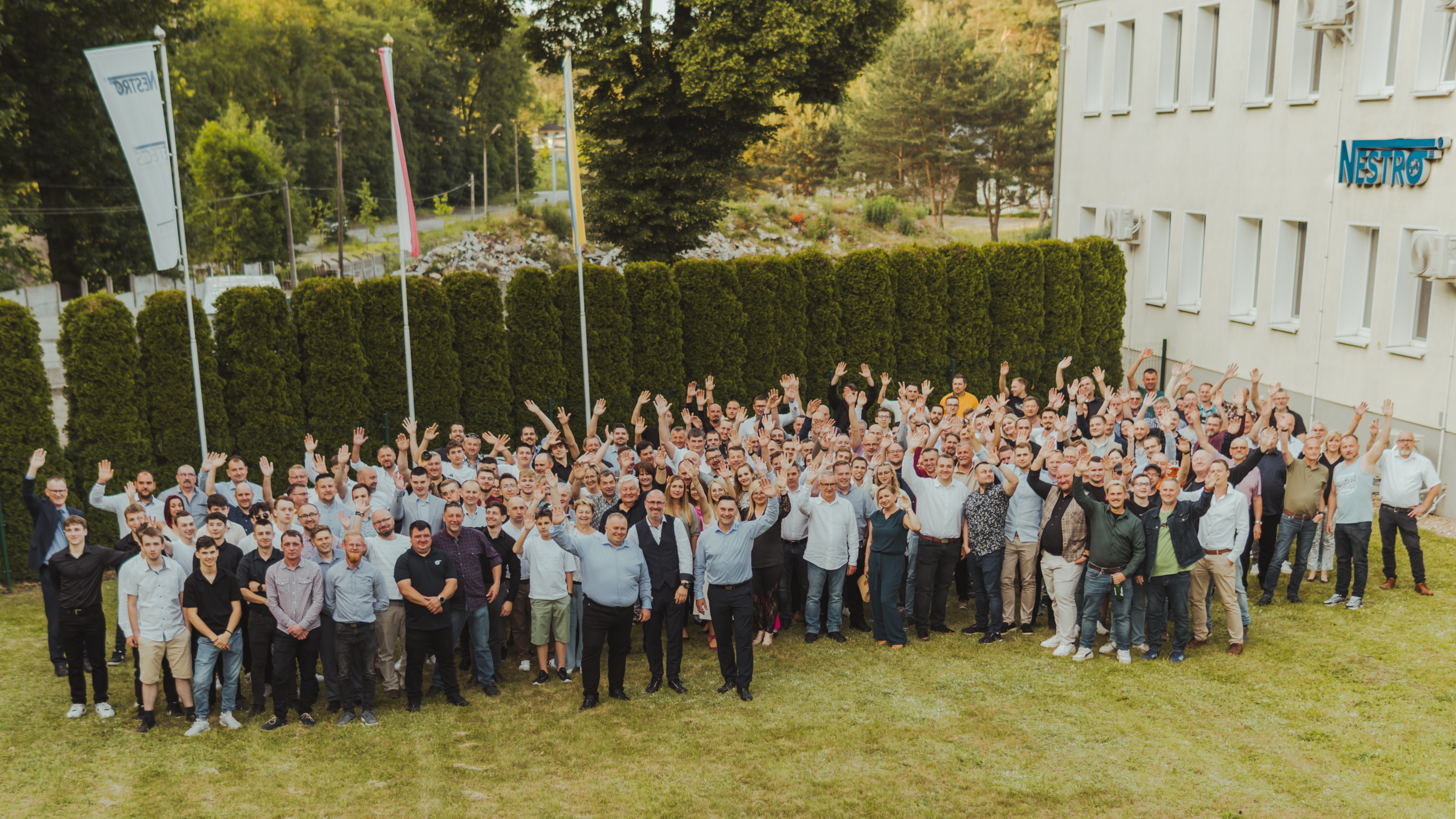 NESTRO20-9.jpg image