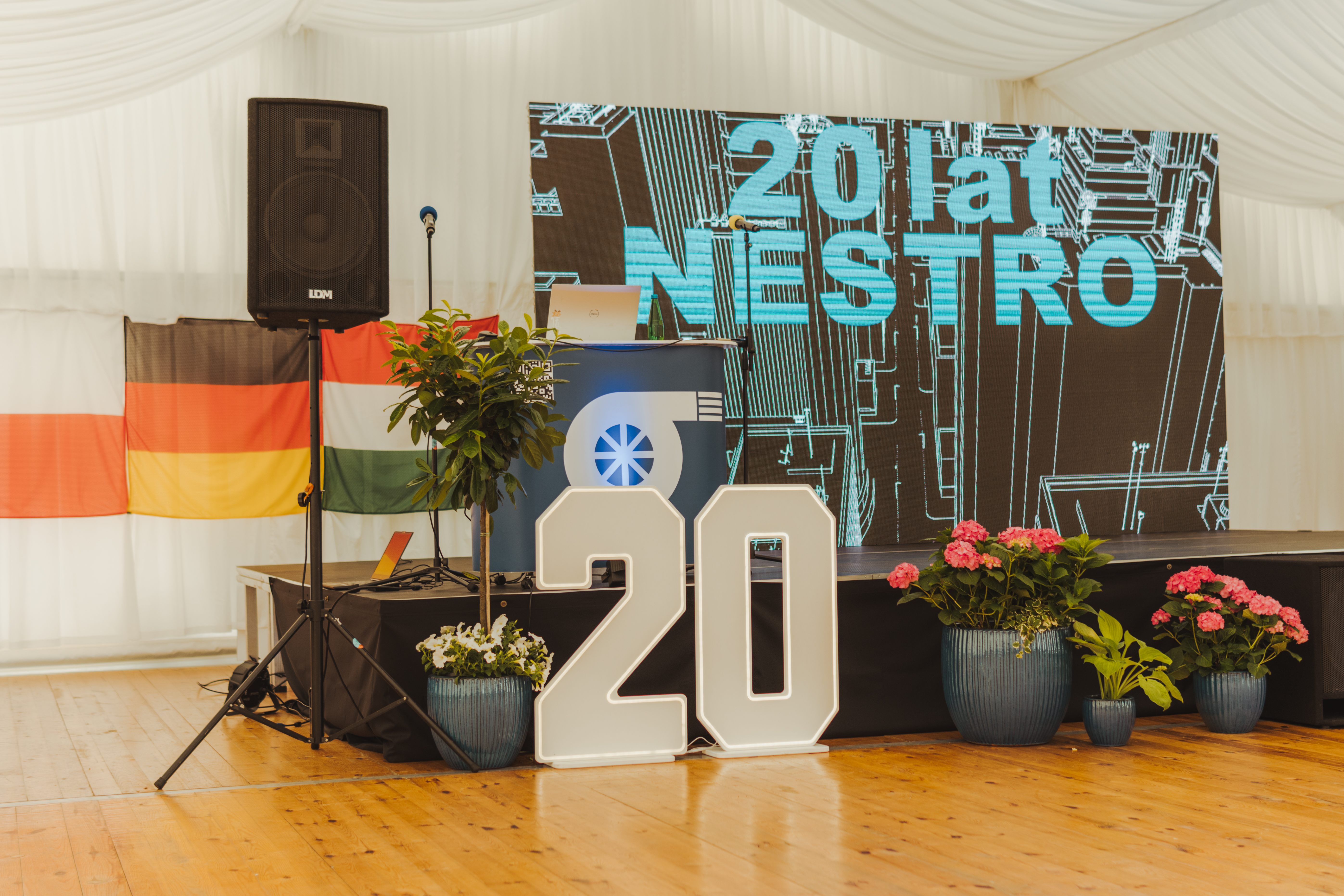NESTRO20-2.jpg image