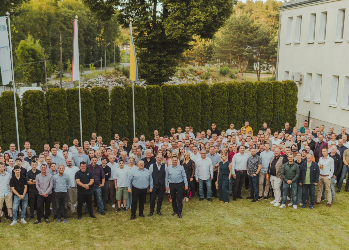 NESTRO20-8.jpg image